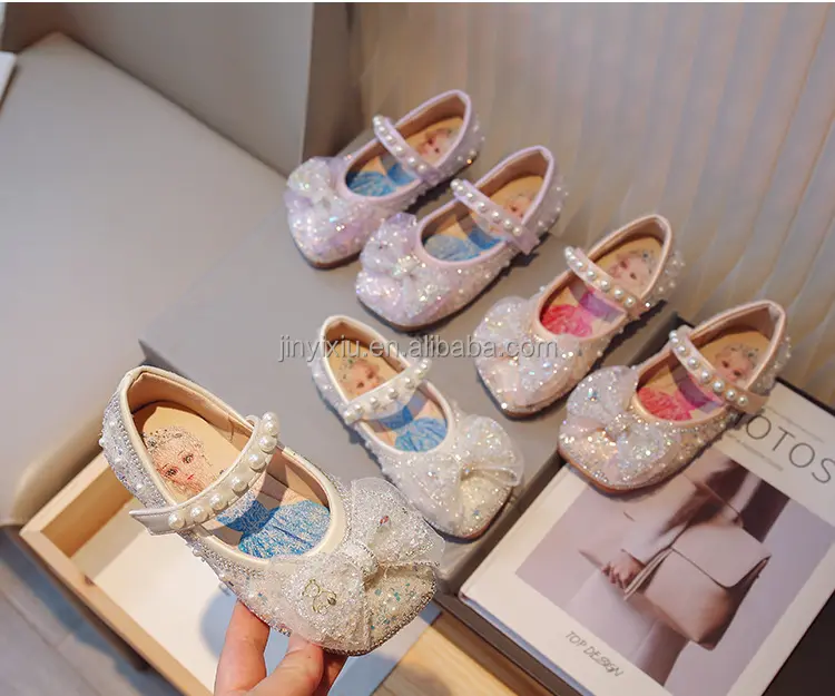 2024 vendita calda di nuove scarpe eleganti da principessa di moda per bambini e bambine con bottone morbido scarpe per bambini