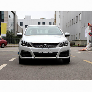 Voiture d'<span class=keywords><strong>occasion</strong></span> <span class=keywords><strong>Peugeot</strong></span> <span class=keywords><strong>308</strong></span> 2018 230THP 2WD automatique version luxe faible kilométrage bon état - Product Image 2