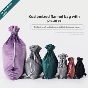 Pochette en velours haut de gamme pour bijoux, sac en velours de soie à cordon, sac porte-bonheur, sac en tissu décoratif anti-poussière pour cadeaux, fabriqué en Chine - Product Image 4