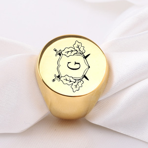 Bague ronde rétro en acier titane avec motif épée double laser et feuille, pour femme, 22 mm, bijou cadeau - Product Image 3