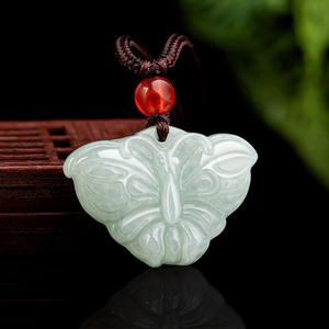 Pendentif en jade naturel, pendentif papillon en jade vert clair, bijoux pour femmes, design original, cadeau avec certificat d'évaluation DW74 - Product Image 1