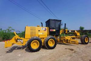 En stock : Niveleuse à lame mobile CAT 140K d'occasion, d'origine japonaise, faible nombre d'heures, certifiée CE, faible consommation de carburant, lame complète. - Product Image 3