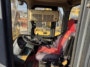 Chargeuse sur pneus DOOSAN DL505 d'occasion, chargeuse haute performance, machine de construction - Product Image 6