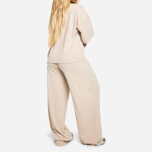 Vêtements pour femmes haut de gamme OEM, t-shirt confortable à coupe ample et pantalon large, vêtements pour femmes, ensembles de 2 pièces pour femmes, ensemble décontracté - Product Image 3