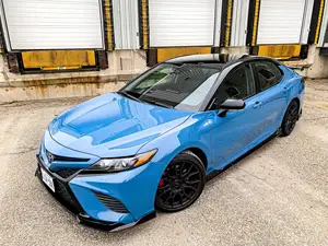 Toyota Camry 2023 novo gasolina barato quente