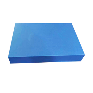 Caja de Regalo de Papel de Lujo Reciclable Personalizada con Cierre Magnético, Grabado en Relieve, Laminado Mate e Inserto de Espuma - Product Image 4