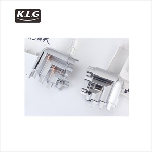 Conector de Esquina para Refrigerador Manual de Plástico Resistente, Personalizable para Vitrinas Comerciales - Product Image 3