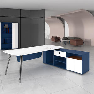 Escritorio ejecutivo moderno de madera de lujo con gabinete lateral para directores de empresas, gerentes y jefes - Product Image 2