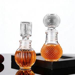 Mini bouteilles de <span class=keywords><strong>vin</strong></span> en verre 50 ml, carafes en verre vides, bouteilles de tequila avec <span class=keywords><strong>bouchon</strong></span> pour les faveurs de mariage - Product Image 3