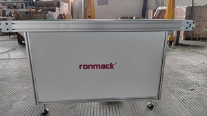 Máquina de Coser Industrial RONMACK RM-902 con Mesa de Banda Transportadora Sincrónica, Puntada Recta, Computarizada, Nueva, para Uso Doméstico - Product Image 4