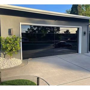 <span class=keywords><strong>Porte</strong></span> <span class=keywords><strong>de</strong></span> <span class=keywords><strong>garage</strong></span> <span class=keywords><strong>sectionnelle</strong></span> contemporaine à deux voitures en alliage d'aluminium double Prima North American avec portes piétonnes et décoration - Product Image 1