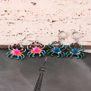 Hebillas de oreja de cangrejo degradadas coloridas, Pendientes colgantes de moda bonitos de dibujos animados de lujo, diseño creativo para damas, lujo sensible - Product Image 1