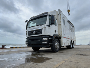 Camión Hospitalario No Civil 8x4 <span class=keywords><strong>de</strong></span> China National Heavy Duty Truck Group (CNHTC), Diseño Resistente a la Intemperie, Apto para Simulacros Hospitalarios - Product Image 1