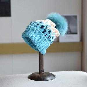 <span class=keywords><strong>Bonnet</strong></span> en laine pour femmes chapeau d'hiver à la mode avec véritable <span class=keywords><strong>pompon</strong></span> <span class=keywords><strong>fourrure</strong></span> épaisse Protection des oreilles imprimé coton tricoté bonnets - Product Image 5