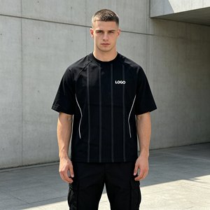 Camisetas de manga corta a rayas para hombre, camiseta de hombre con rayas reflectantes serigrafiadas y pedrería, ropa casual, estilo oversize y holgado para hombre - Product Image 3