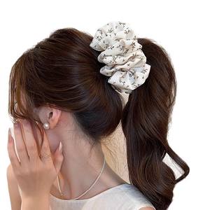 กิ๊บติดผมทรงกล้วยลายจุดผ้าซาตินจีบแบบฝรั่งเศสสำหรับผู้หญิง กิ๊บติดผมแบบใหม่สำหรับมัดผม - Product Image 3