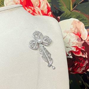 Broche de Lazo Hueco con Perlas y Diamantes de Imitación de Alta Gama, Accesorio de Flor para el Pecho para Mujer, para Ropa y Trajes, Venta al por Mayor - Product Image 5