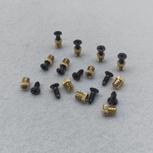 Écrou d'expansion M4 doré avec filetages interne et externe pour portes d'armoires, inserts à filetage métrique, entraînement à encoche cruciforme - Product Image 4