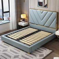 Lit King Size Rembourré en Cuir Microfibre Design de Luxe avec Cadre en Acier Doré Tête de Lit Haute en Bois Mobilier de Chambre à Coucher