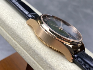 Montre pour homme de luxe de haute qualité avec boîtier en or et petit cadran, logo personnalisable - Product Image 5