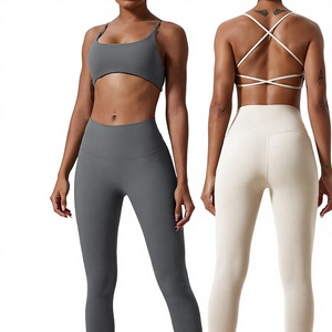 Soutien-gorge <span class=keywords><strong>de</strong></span> <span class=keywords><strong>sport</strong></span> sexy et doux pour femmes grandes tailles, simple, à bretelles croisées, dos nu, maintien moyen, antistatique, rembourré, type débardeur court <span class=keywords><strong>de</strong></span> yoga - Product Image 2