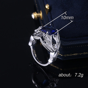 Anello con Ali d'Angelo e Accenti Blu per Donne, Accessorio Creativo ed Elegante per Feste, Regalo di Moda - Product Image 3