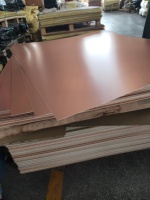 Feuille laminée en cuivre double face 35 µm, plaquée cuivre, 1,6 mm FR4 CCL pour circuits imprimés multicouches