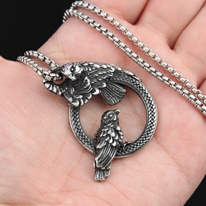 Yunnique – collier avec pendentif hibou en acier inoxydable pour hommes et femmes, chaîne au design rétro, motif animal, 60cm, cadeau, bijoux à la mode - Product Image 4