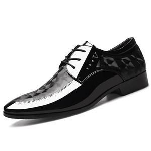 Point Toe PU cuero superior con cordones cómodo diseño de moda al por mayor Zapatos de vestir para hombres - Product Image 1