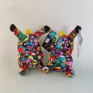 Peluche Pokémon Pikachu mignonne et douce de 4 pouces, porte-clés en peluche Kawaii, jouet en peluche de dessin animé, pendentif pour <span class=keywords><strong>cartable</strong></span> et sac à dos - Product Image 5