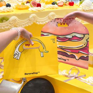 Sacs fourre-tout en papier imprimés motif chien <span class=keywords><strong>banane</strong></span> de dessin animé, poignée découpée, emballage cadeau jaune mignon pour snacks/pâtisseries - Product Image 1
