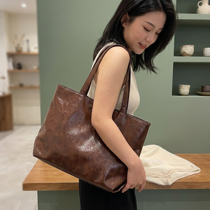 Sacs à main décontractés pour femmes en cuir véritable imperméables avec fermeture éclair, designs personnalisables, écologiques, de luxe, antivol - Product Image 1