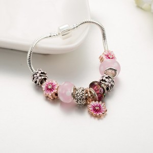 Pulsera con abalorio rosa para niña, brazalete con flor de Margarita pequeña, novedad de <span class=keywords><strong>2022</strong></span> - Product Image 2