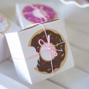 Custom Your design Print white cardboard single donut packaging boxes for mini size Chocolate donut