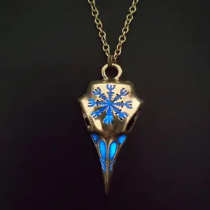 Wholesale New Fashion Personality Luminous Antique Crow Head Mouth Pendant Necklaces