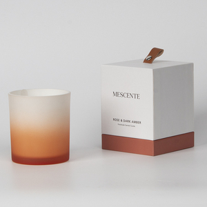 Mescente personalizzato fatto a mano <span class=keywords><strong>cera</strong></span> di soia rosa <span class=keywords><strong>ambra</strong></span> candela profumata con coperchio, candele profumate Private Label - Product Image 1