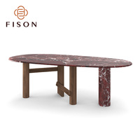 Table de salle à manger ovale en marbre rouge Arabescato italien avec base en bois massif, design Lege pour salle à manger moderne