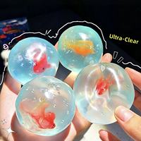 Balle anti-stress créative faite à la main en forme de poisson rouge bleu, à l'huile de coco et à la vaseline, à remontée lente, amusante