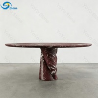 Table à manger ovale moderne en marbre rouge foncé poli avec base en colonne torsadée en spirale pour projet hôtelier et de restauration
