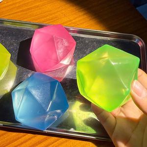 Jouet Squishy en Maltose Diamantée, Jouet Anti-Stress Souple et Extensible à Presser - Product Image 3