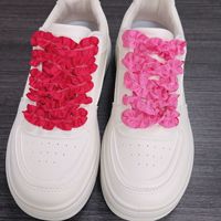 Nouveaux styles mignons jeunes femmes chaussures plates élastique imprimé dentelle vent en bois oreille lacet en Polyester forme ovale lacets paresseux