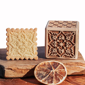 Tampon à biscuits en bois vintage 6 en 1, tampon à biscuits en bois pour la pâtisserie artistique, tampon à pâtisserie en bois gaufré avec <span class=keywords><strong>emporte</strong></span>-pièce - Product Image 1