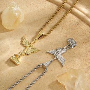 Saint Michel Archange, acier inoxydable, vintage, ailes d'ange 3D, épée, bouclier, ton or/argent, bijoux catholiques unisexes - Product Image 4