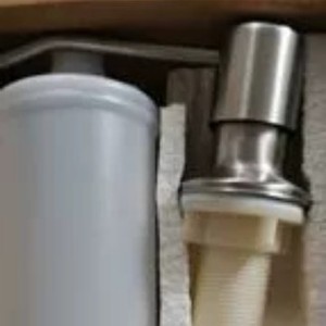 Distributeur de savon en acier inoxydable 304, presse manuelle, montable au mur, bouteille de savon pour évier de cuisine avec corps en ABS pour usage domestique - Product Image 1