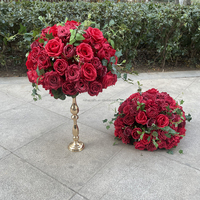 Fournitures de mariage Centre de table Boule de fleurs artificielles rouges avec vase en verre transparent Ensemble pour la décoration de table de banquet de mariage