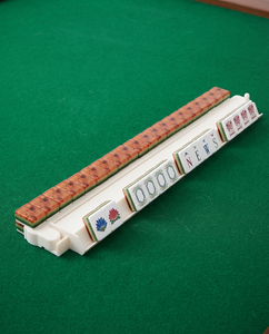 Tuiles de Mahjong Américaines en Acrylique <span class=keywords><strong>4</strong></span> Couches Effet Bois Gravées sur Mesure, Couleurs Tendance pour Promotion d'Entreprise et Divertissement Festif - Product Image 3