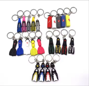 QQ 3D en plastique palmes de plongée porte-clés dessin animé forme léger Souvenir en alliage de Zinc mousqueton porte-c - Product Image 1