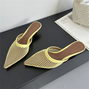 Sandalias de tacón bajo para mujer 2025, de moda de verano, con punta abierta, diseño transpirable de malla, con cordones y tacón de aguja. - Product Image 2