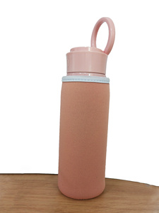 Manchon isotherme personnalisé en néoprène pour bouteille d'eau avec poignée, housse de tasse thermos, support pour canette - Product Image 4