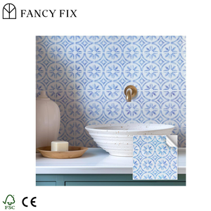 Azulejos de Pared Autoadhesivos con Diseño Floral Moderno, Impermeables para Baño, Fáciles de Remover, Material PET, Tamaño 30x30cm, Grosor 0.10mm, 1 Año - Product Image 4